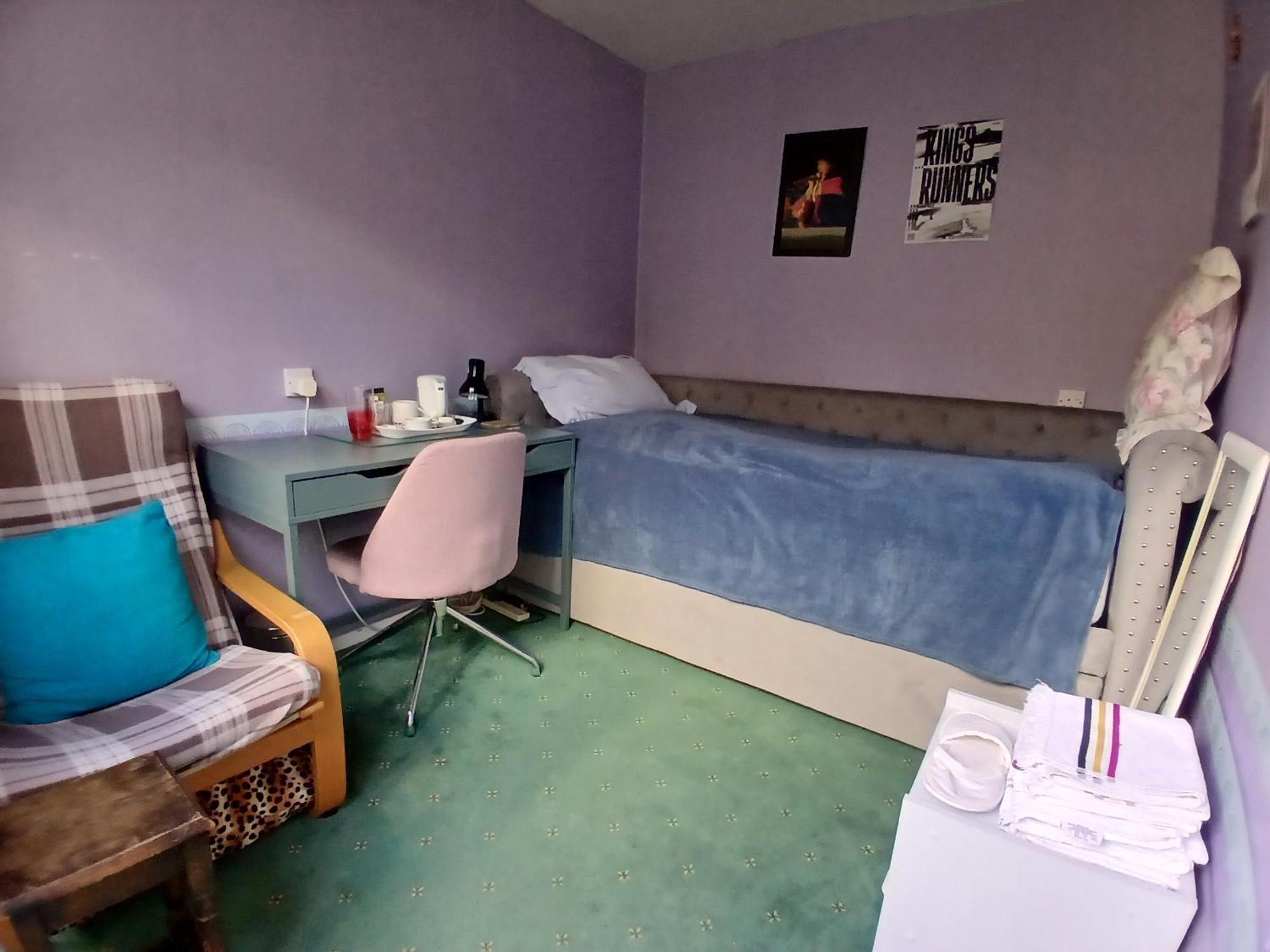 Cosy Single Only For Ladies In Tower Bridge Guest house